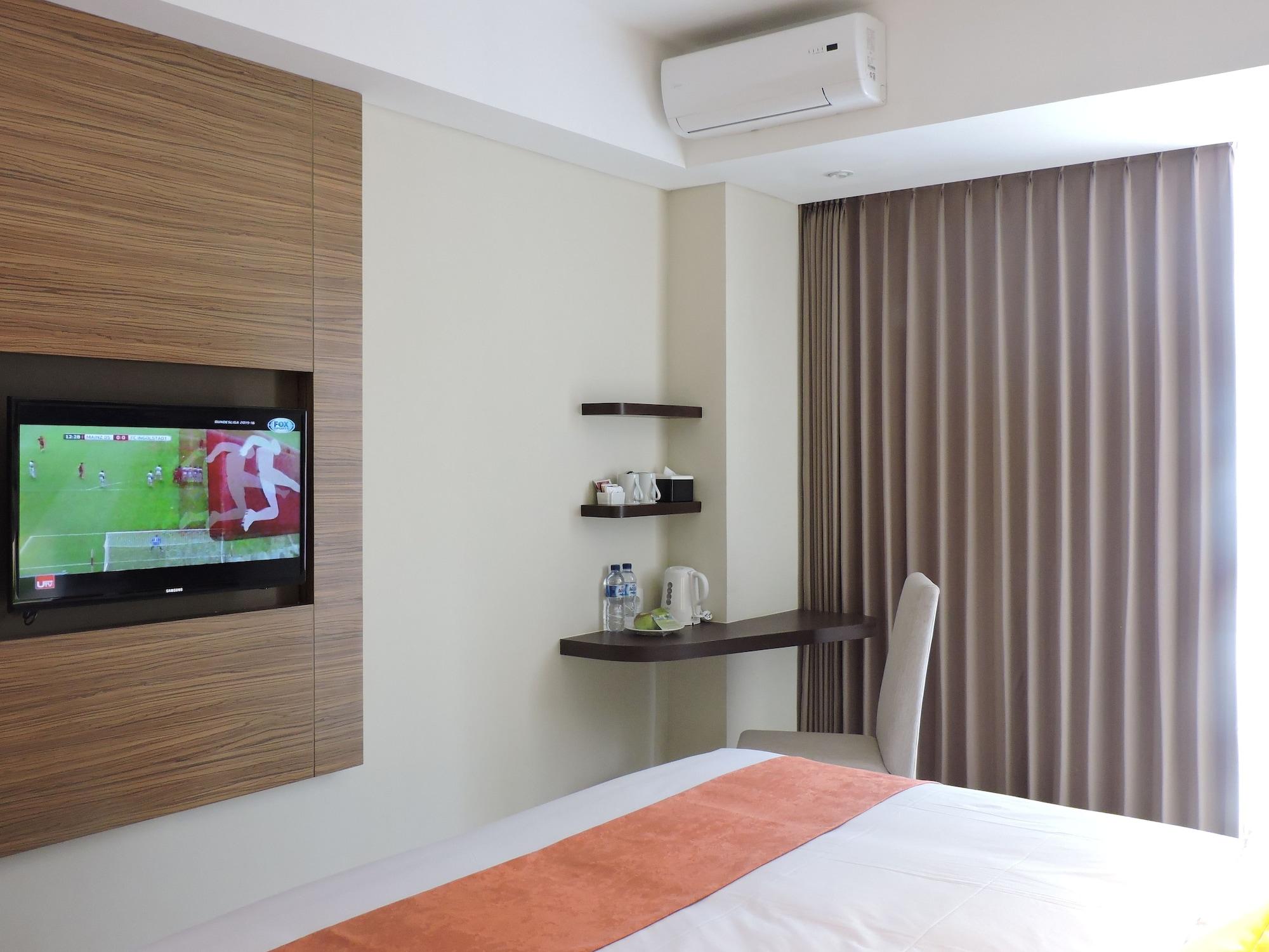 Ascent Premiere Hotel And Convention Malang Exterior photo